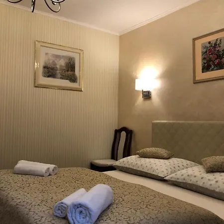 Couette-café Almira 3*