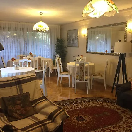 Almira Couette-café