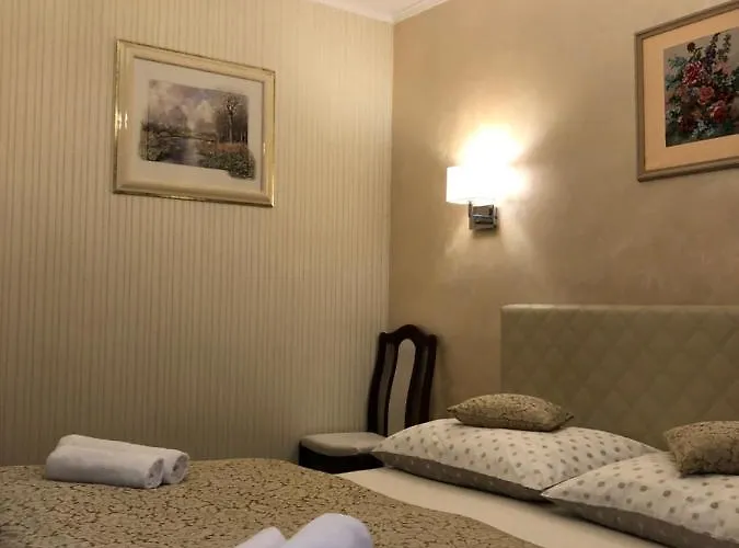 Couette-café Almira 3*